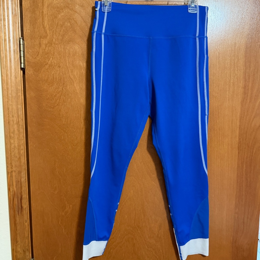 Zyia Blue and White Leggings